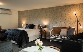 Mount Thomas Road B&B
